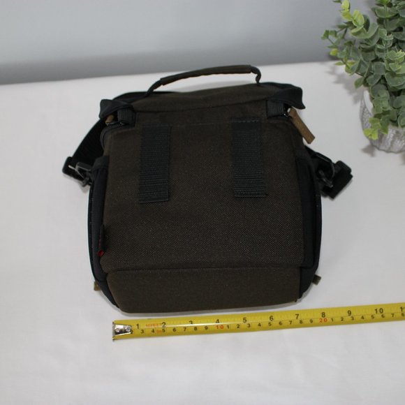 Tamrac Aero Carrying Case for Camera - Picture 9 of 12